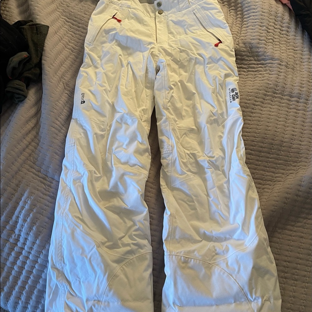 Mountain Hardwear white snow pants for skiing or riding